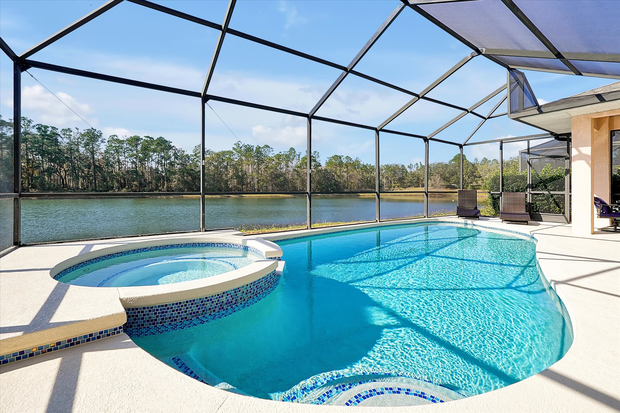 Rest & Relax at Sunset by the Lake with SPA